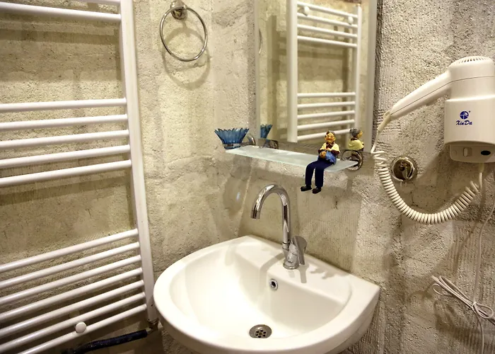 Antik Stone House Szálloda 3*