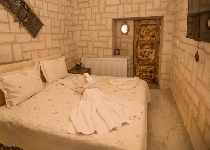 Hotel Antik Stone House 3*